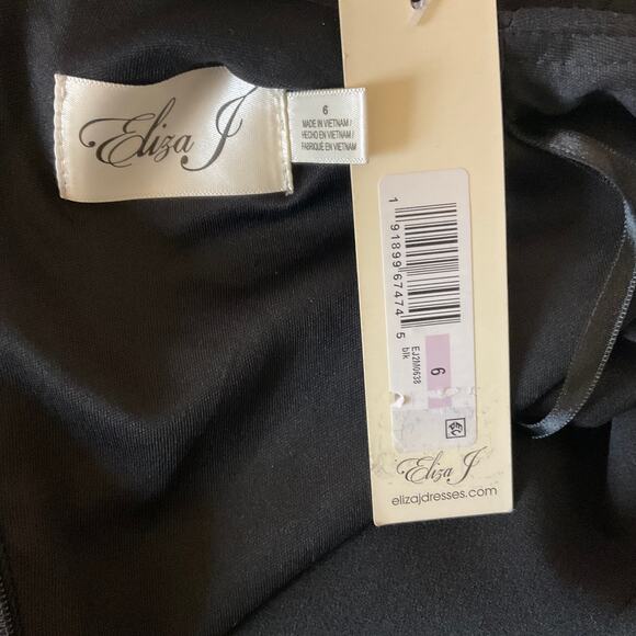 Eliza J Black Long Sleeve Cocktail Dress Size 6 Black 3D Floral Midi Sheath - Picture 10 of 14